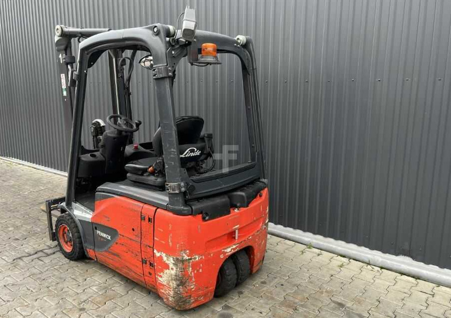 Linde E16-02 - Chariot élévateur électrique: photos 3 Linde E16-02 - Chariot élévateur électrique: photos 3
