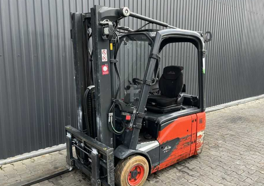 Linde E16-02 - Chariot élévateur électrique: photos 1 Linde E16-02 - Chariot élévateur électrique: photos 1