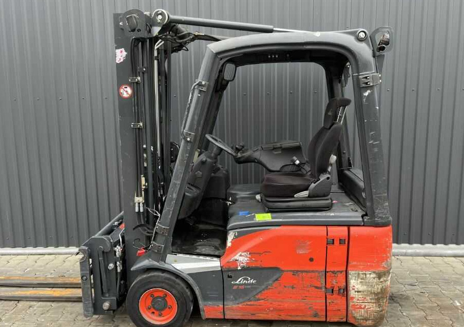 Linde E16-02 - Chariot élévateur électrique: photos 2 Linde E16-02 - Chariot élévateur électrique: photos 2