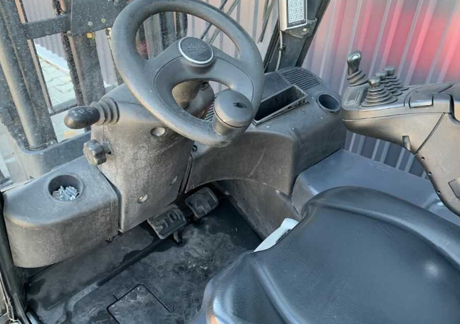 Chariot élévateur électrique Linde E16P-02: photos 10 Chariot élévateur électrique Linde E16P-02: photos 10