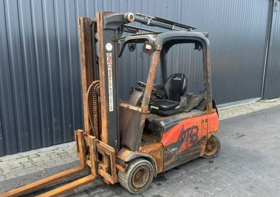 Linde E20PL-02 - Chariot élévateur électrique: photos 1 Linde E20PL-02 - Chariot élévateur électrique: photos 1