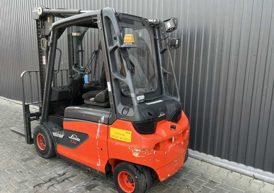 Linde E30 - Chariot élévateur électrique: photos 3 Linde E30 - Chariot élévateur électrique: photos 3