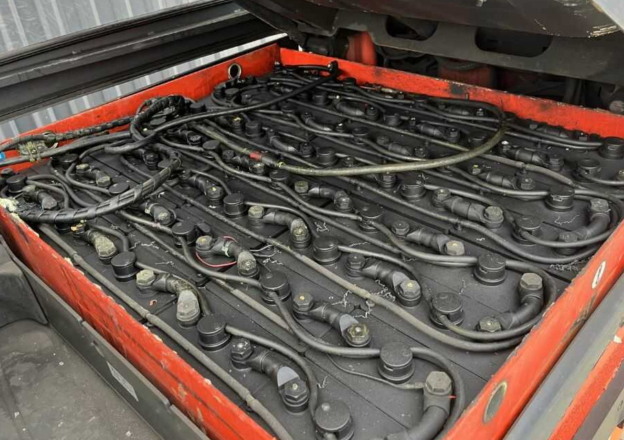 Chariot élévateur électrique Linde E35HL-01: photos 8 Chariot élévateur électrique Linde E35HL-01: photos 8