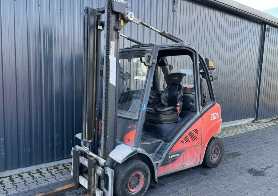 Linde H25T-02 - Chariot élévateur à gaz: photos 1 Linde H25T-02 - Chariot élévateur à gaz: photos 1