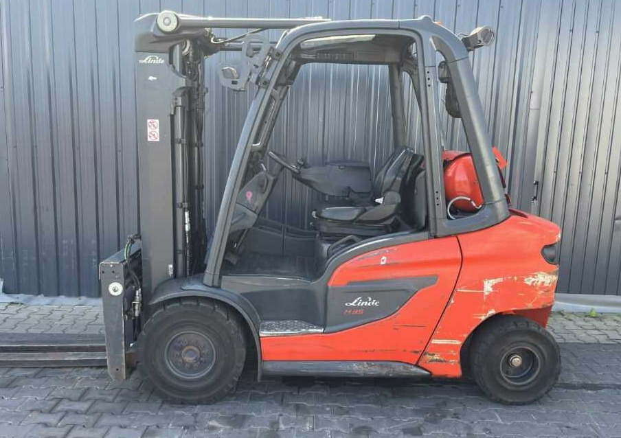 Linde H35T-01 - Chariot élévateur à gaz: photos 2 Linde H35T-01 - Chariot élévateur à gaz: photos 2