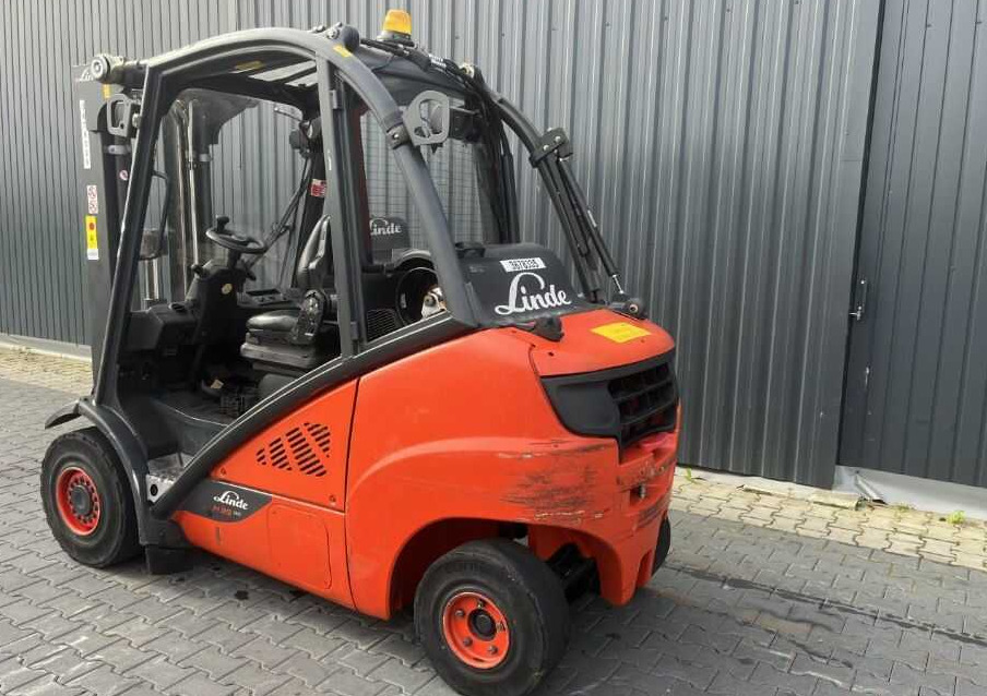 Linde H35T-02 - Chariot élévateur à gaz: photos 3 Linde H35T-02 - Chariot élévateur à gaz: photos 3
