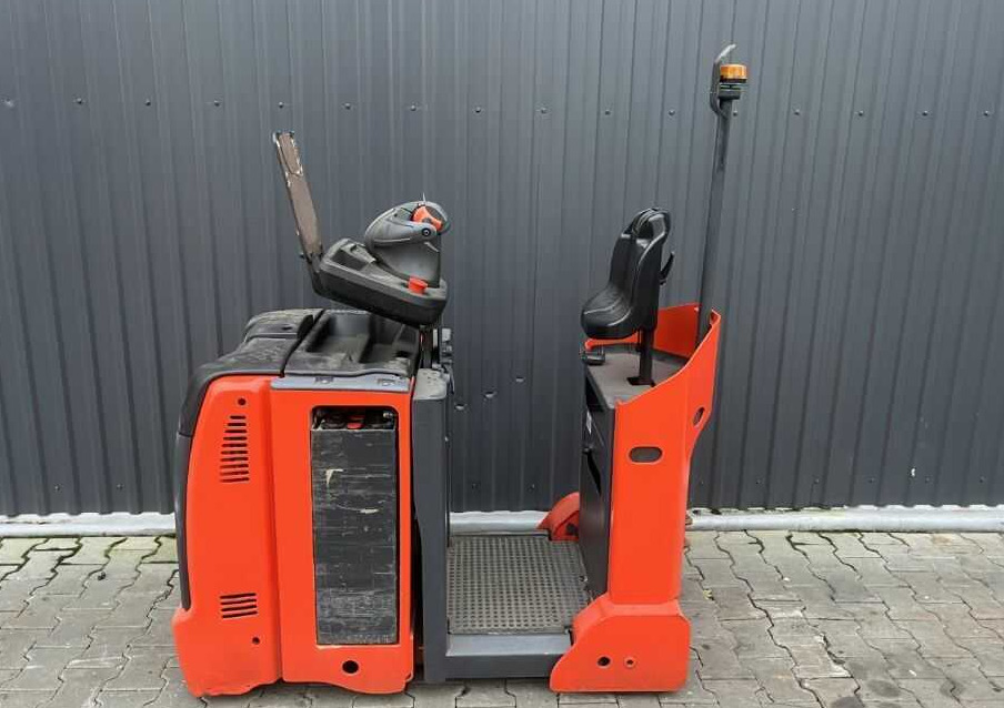 Linde P30C - Chariot tracteur: photos 2 Linde P30C - Chariot tracteur: photos 2