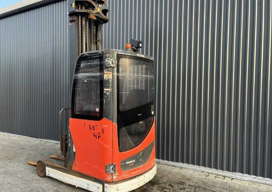 Linde R16HD-01 - Chariot à mât rétractable: photos 3 Linde R16HD-01 - Chariot à mât rétractable: photos 3