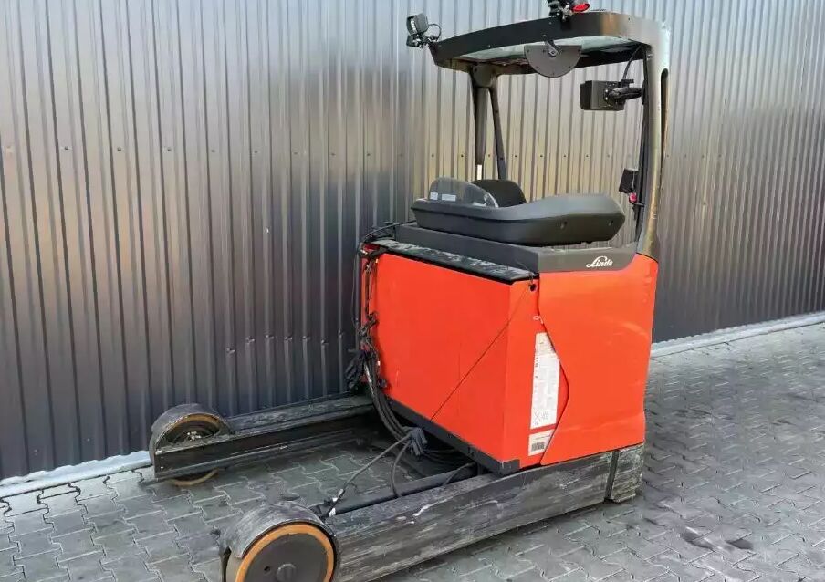 Linde R20HD-01 - Chariot à mât rétractable: photos 1 Linde R20HD-01 - Chariot à mât rétractable: photos 1