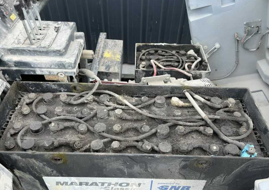 Nilfisk SR1601 - Balayeuse industrielle: photos 5 Nilfisk SR1601 - Balayeuse industrielle: photos 5