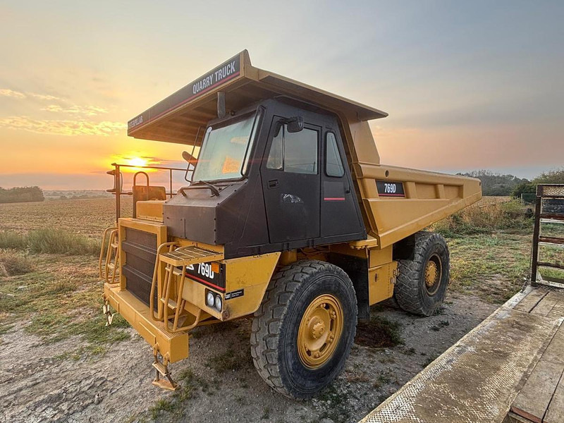 Caterpillar 769D - Tombereau: photos 1 Caterpillar 769D - Tombereau: photos 1