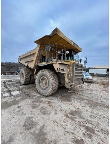 Komatsu HD605-7 - Tombereau: photos 1 Komatsu HD605-7 - Tombereau: photos 1