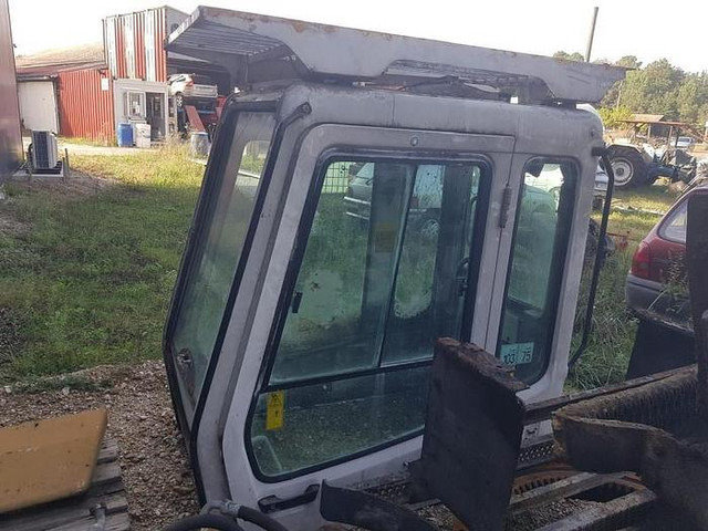 Liebherr A904 R904 A914 R914 A924 R924 A934 R934 A944 R944 A954 R954 - - Cabine et intérieur: photos 2 Liebherr A904 R904 A914 R914 A924 R924 A934 R934 A944 R944 A954 R954 - - Cabine et intérieur: photos 2