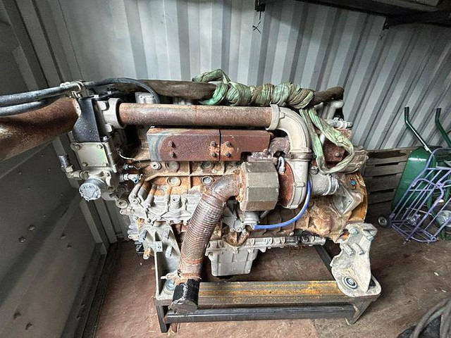 Liebherr D936L A6 -R954CHD Li - Moteur: photos 1 Liebherr D936L A6 -R954CHD Li - Moteur: photos 1