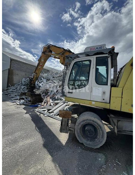 Liebherr - Chargeuse sur pneus: photos 1 Liebherr - Chargeuse sur pneus: photos 1