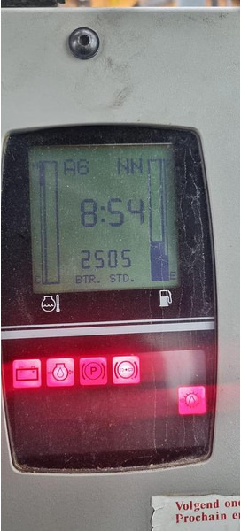 New Holland F 106.6 - Niveleuse: photos 2 New Holland F 106.6 - Niveleuse: photos 2