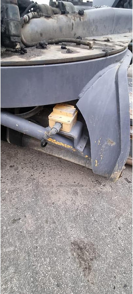 New Holland F 106.6 - Niveleuse: photos 4 New Holland F 106.6 - Niveleuse: photos 4