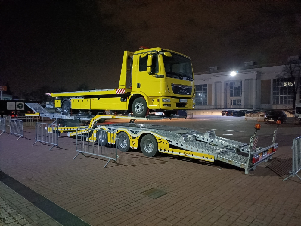ALPHAMAX 3 AXLE TRUCK TRANSPORTER VEGA TRAILER - Semi-remorque porte-voitures: photos 3 ALPHAMAX 3 AXLE TRUCK TRANSPORTER VEGA TRAILER - Semi-remorque porte-voitures: photos 3