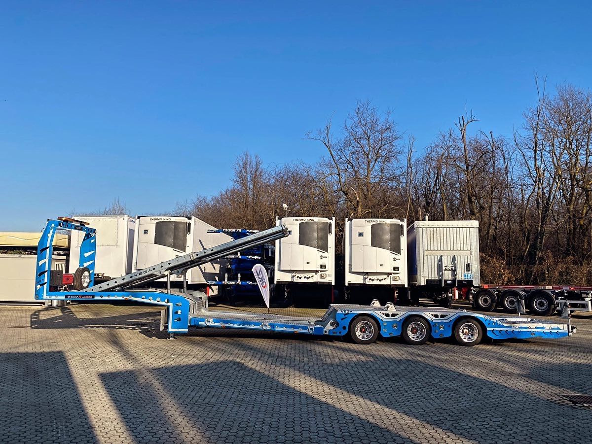 PROMAX 3 AXLE TRUCK CARRIER - Semi-remorque porte-voitures: photos 5 PROMAX 3 AXLE TRUCK CARRIER - Semi-remorque porte-voitures: photos 5