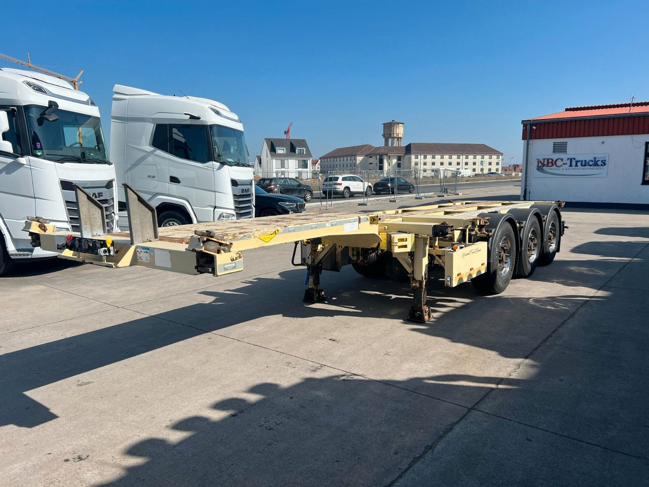 Broshuis MFCC * 45 FT * FRONT/HECKSCHUB * LIFT * BPW * - Semi-remorque porte-conteneur/ Caisse mobile: photos 1 Broshuis MFCC * 45 FT * FRONT/HECKSCHUB * LIFT * BPW * - Semi-remorque porte-conteneur/ Caisse mobile: photos 1