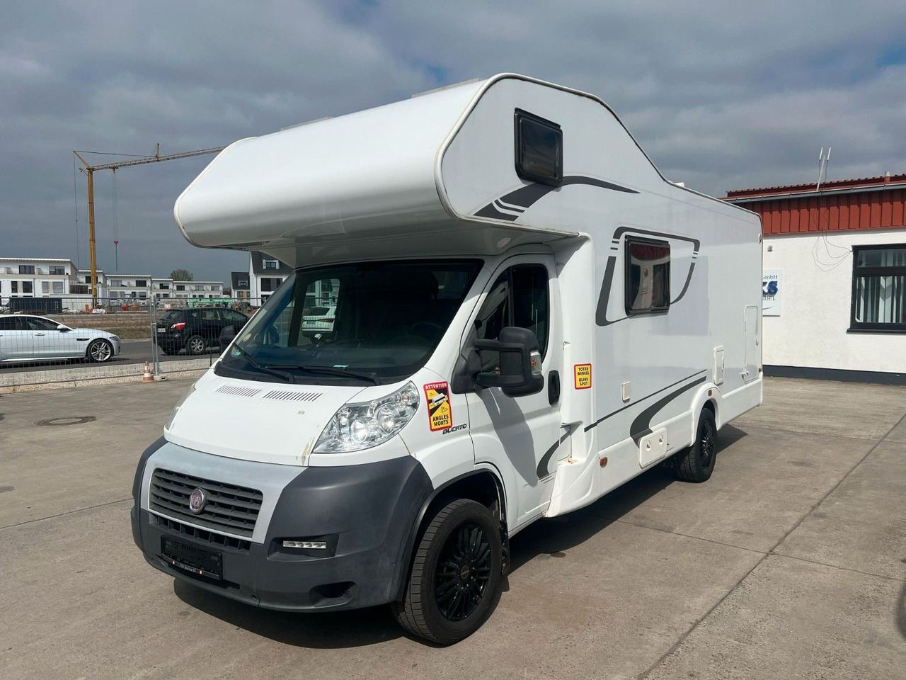 Fiat DUCATO 130 MULTIJET *KÜCHE*BAD*SCHLAFBEREICH* - Camping-car capucine: photos 3 Fiat DUCATO 130 MULTIJET *KÜCHE*BAD*SCHLAFBEREICH* - Camping-car capucine: photos 3