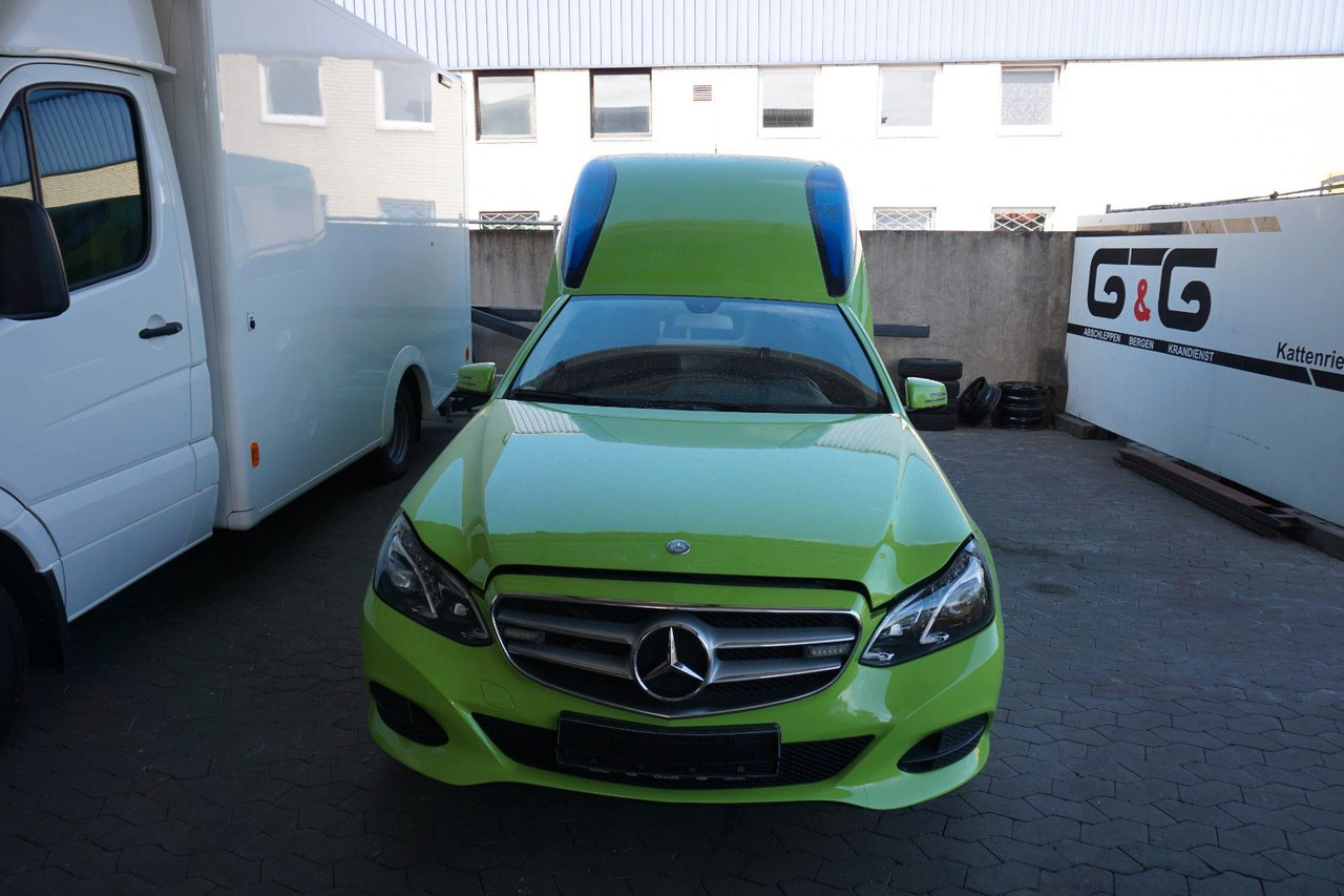 Mercedes-Benz E 300 Binz VF212 KTW - Ambulance: photos 2 Mercedes-Benz E 300 Binz VF212 KTW - Ambulance: photos 2
