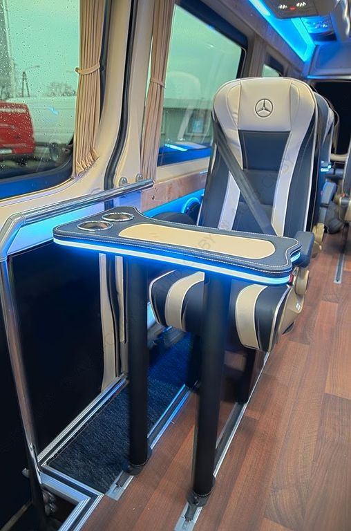 Minibus, Transport de personnes Mercedes-Benz Sprinter 319 VIP 8+1: photos 10