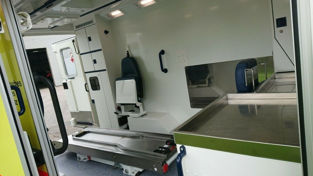 Ambulance Mercedes-Benz Sprinter 516 CDI  4x4 WAS Koffer // Garantie //: photos 11