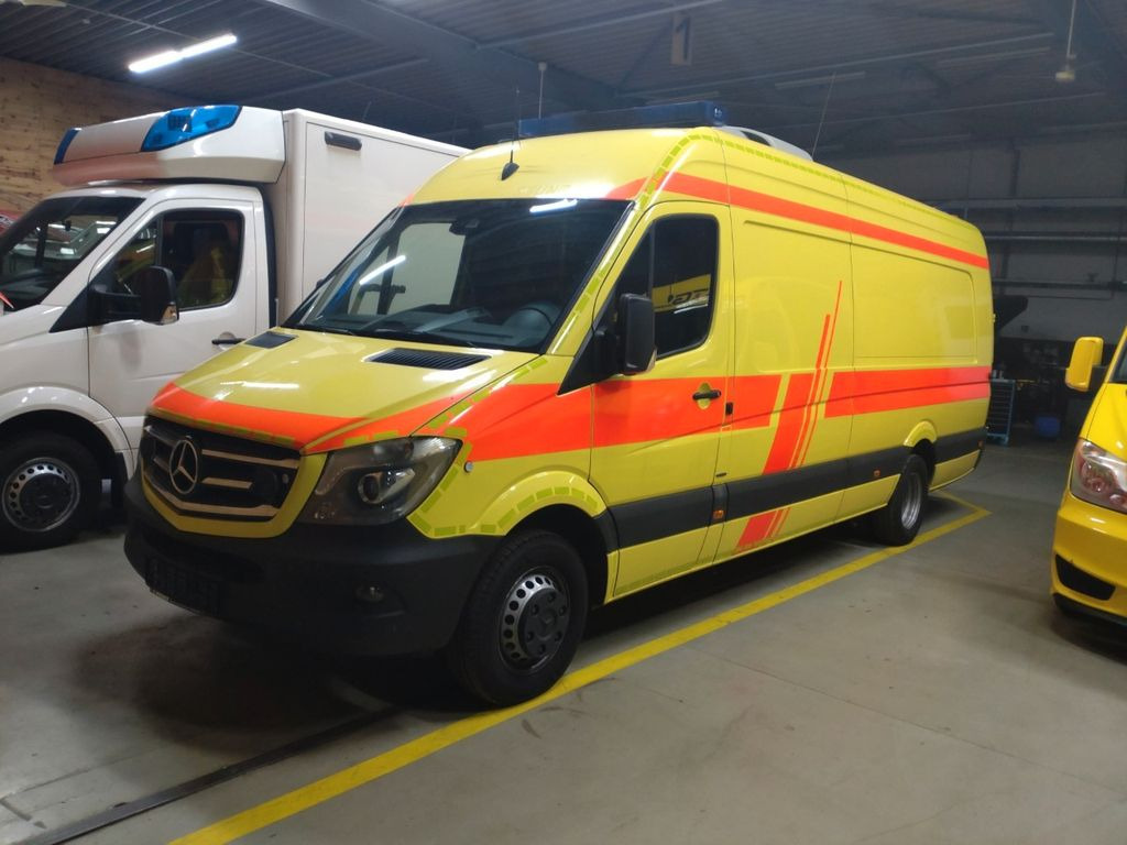 Mercedes-Benz Sprinter ITW RTW 519 2x on Stock Mercedes-Benz Sprinter ITW RTW 519 2x on Stock - Ambulance: photos 3 Mercedes-Benz Sprinter ITW RTW 519 2x on Stock Mercedes-Benz Sprinter ITW RTW 519 2x on Stock - Ambulance: photos 3
