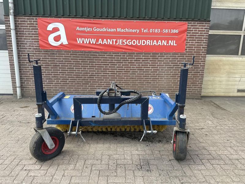 Bezem - Gebruikt - Brosse: photos 1 Bezem - Gebruikt - Brosse: photos 1