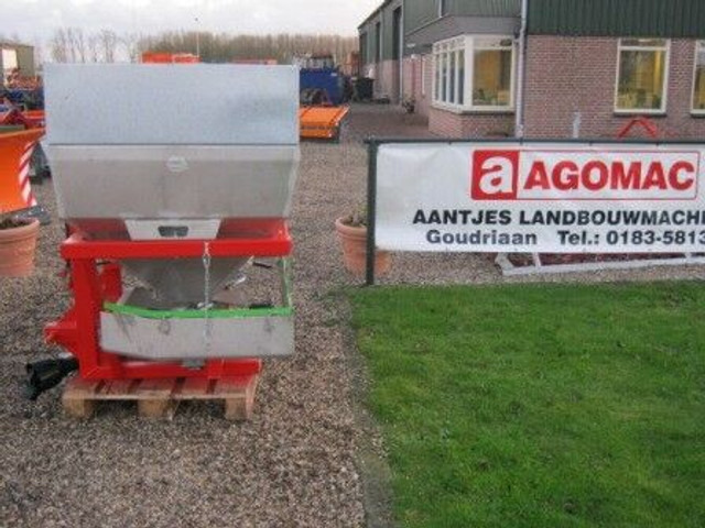 DALLA Bona zoutstrooier - Epandeur de sable: photos 4 DALLA Bona zoutstrooier - Epandeur de sable: photos 4