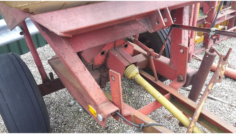 GETROKKEN pendel strooier - Gebruikt - Distributeur d'engrais: photos 5 GETROKKEN pendel strooier - Gebruikt - Distributeur d'engrais: photos 5