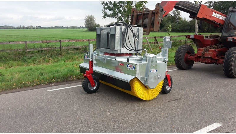 Loonwerkersveegmachine - Brosse: photos 2 Loonwerkersveegmachine - Brosse: photos 2