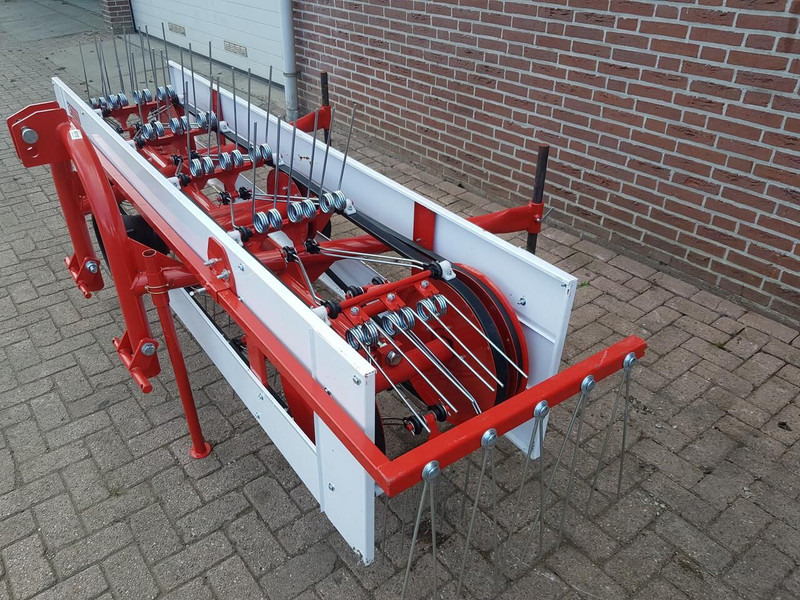 Onbekend Bandhooier - Faneuse: photos 3 Onbekend Bandhooier - Faneuse: photos 3