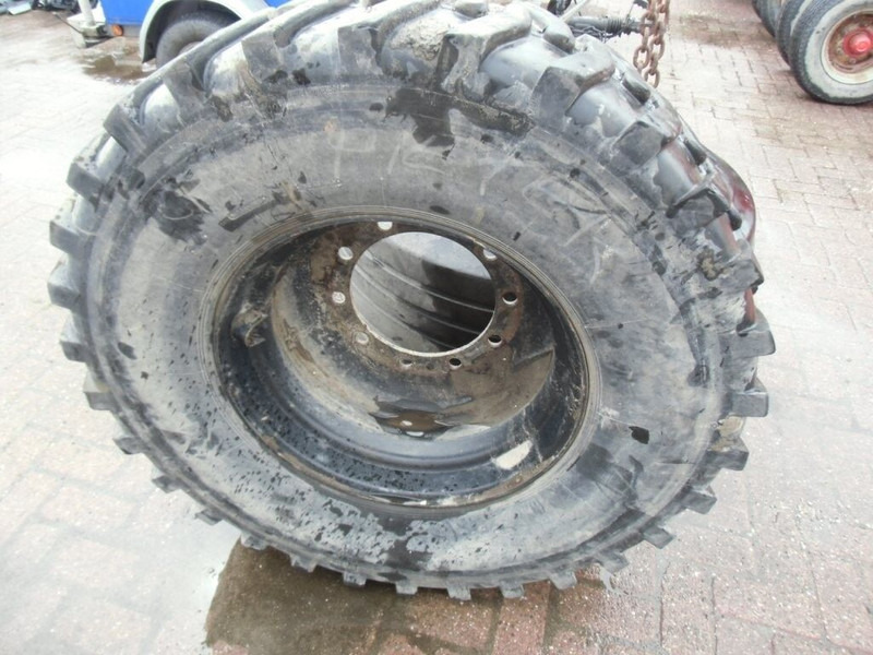 Onbekend Kraanband - Pneus et jantes: photos 1 Onbekend Kraanband - Pneus et jantes: photos 1