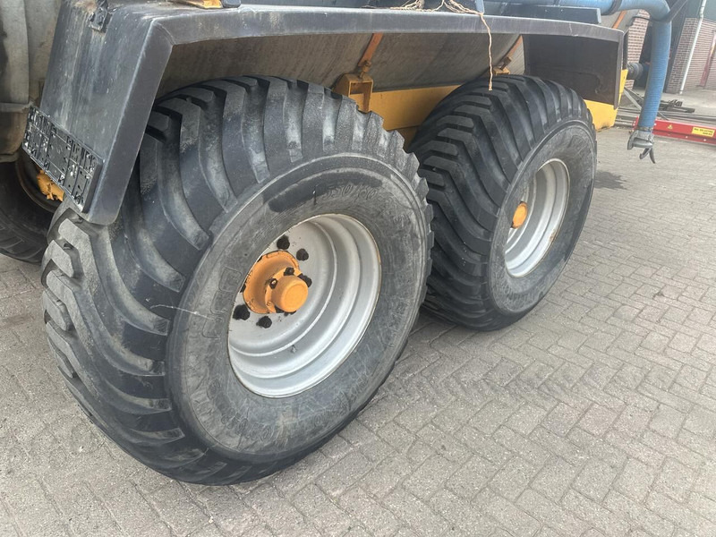 Tandamas - Epandeur à fumier: photos 5 Tandamas - Epandeur à fumier: photos 5