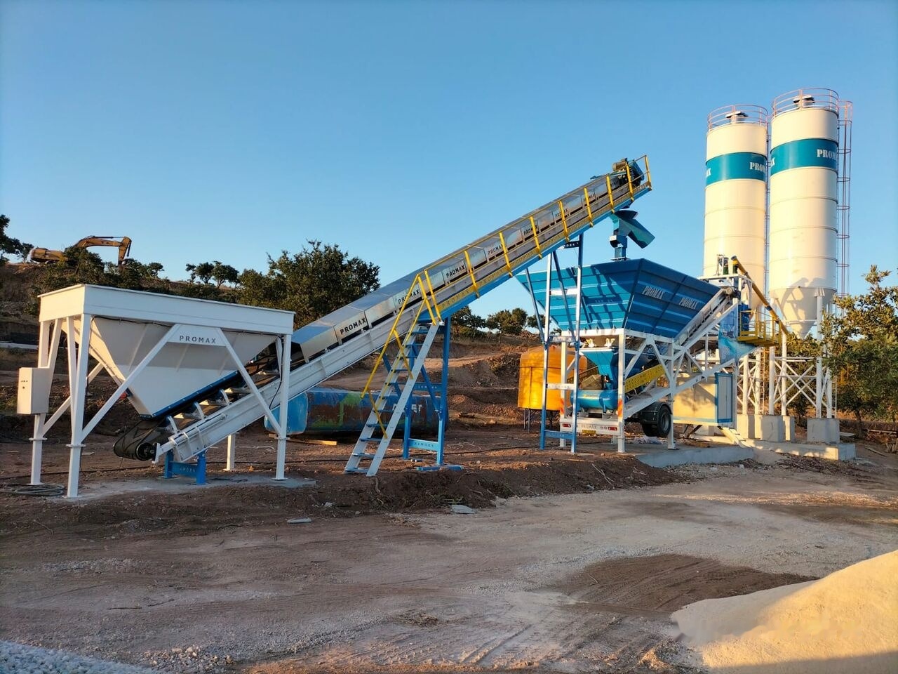 Promax Mobile Concrete Batching Plant PROMAX M60-SNG (60m3/h) - Centrale à béton: photos 1 Promax Mobile Concrete Batching Plant PROMAX M60-SNG (60m3/h) - Centrale à béton: photos 1