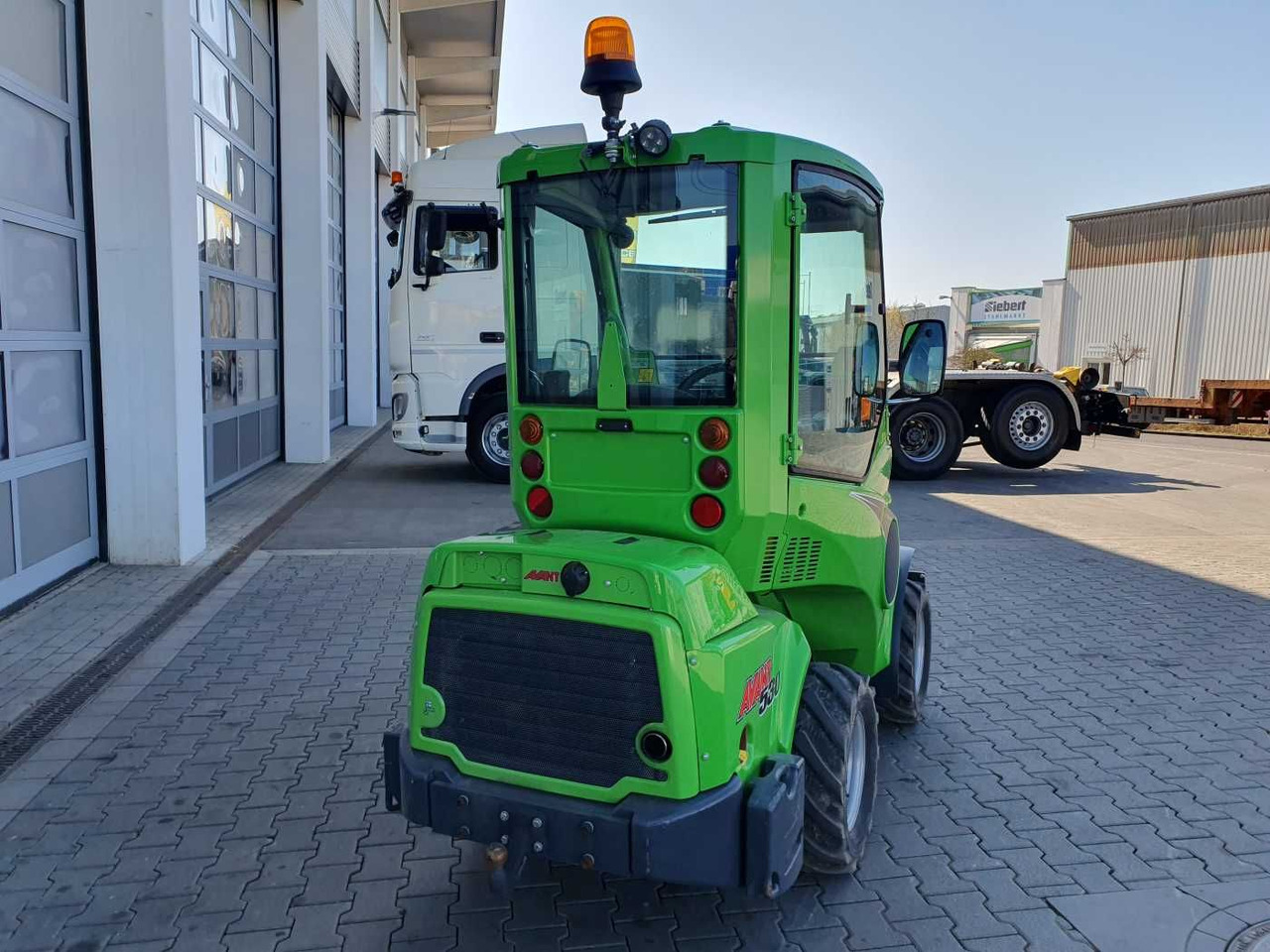 Chargeuse sur pneus Avant Tecno 530 / nur 126h! /  Inkl. Anbaugeräte! / 2018: photos 6 Chargeuse sur pneus Avant Tecno 530 / nur 126h! /  Inkl. Anbaugeräte! / 2018: photos 6