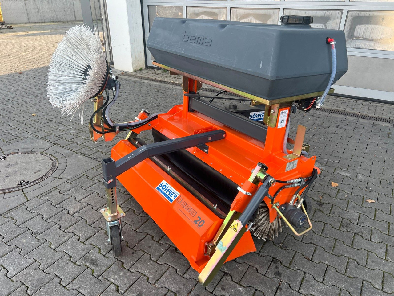 Bema 20 BK Kehrmaschine / Kramer 5040 / 2023 - Brosse: photos 2 Bema 20 BK Kehrmaschine / Kramer 5040 / 2023 - Brosse: photos 2