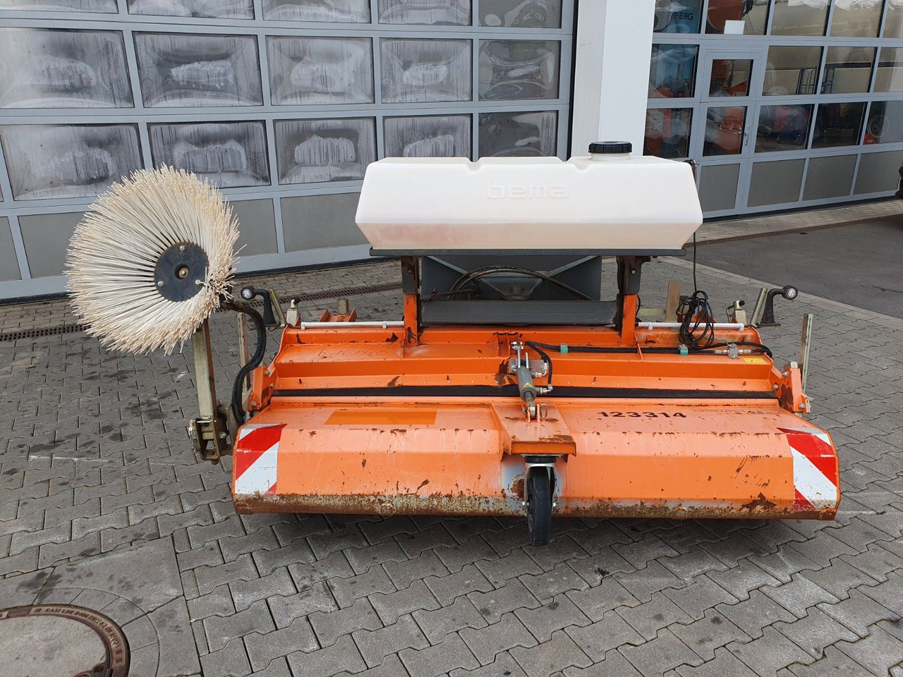 Bema 25 Dual Kehrmaschine / 2.050 mm / 2020 - Brosse: photos 3 Bema 25 Dual Kehrmaschine / 2.050 mm / 2020 - Brosse: photos 3