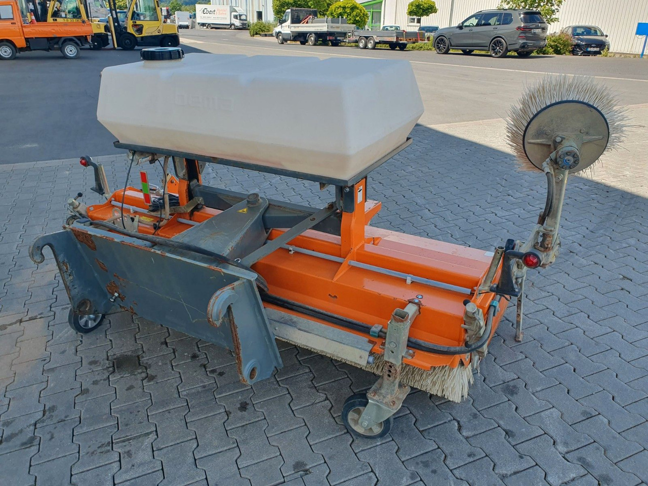 Bema 25 Dual Kehrmaschine / 2.050 mm / 2020 - Brosse: photos 5 Bema 25 Dual Kehrmaschine / 2.050 mm / 2020 - Brosse: photos 5