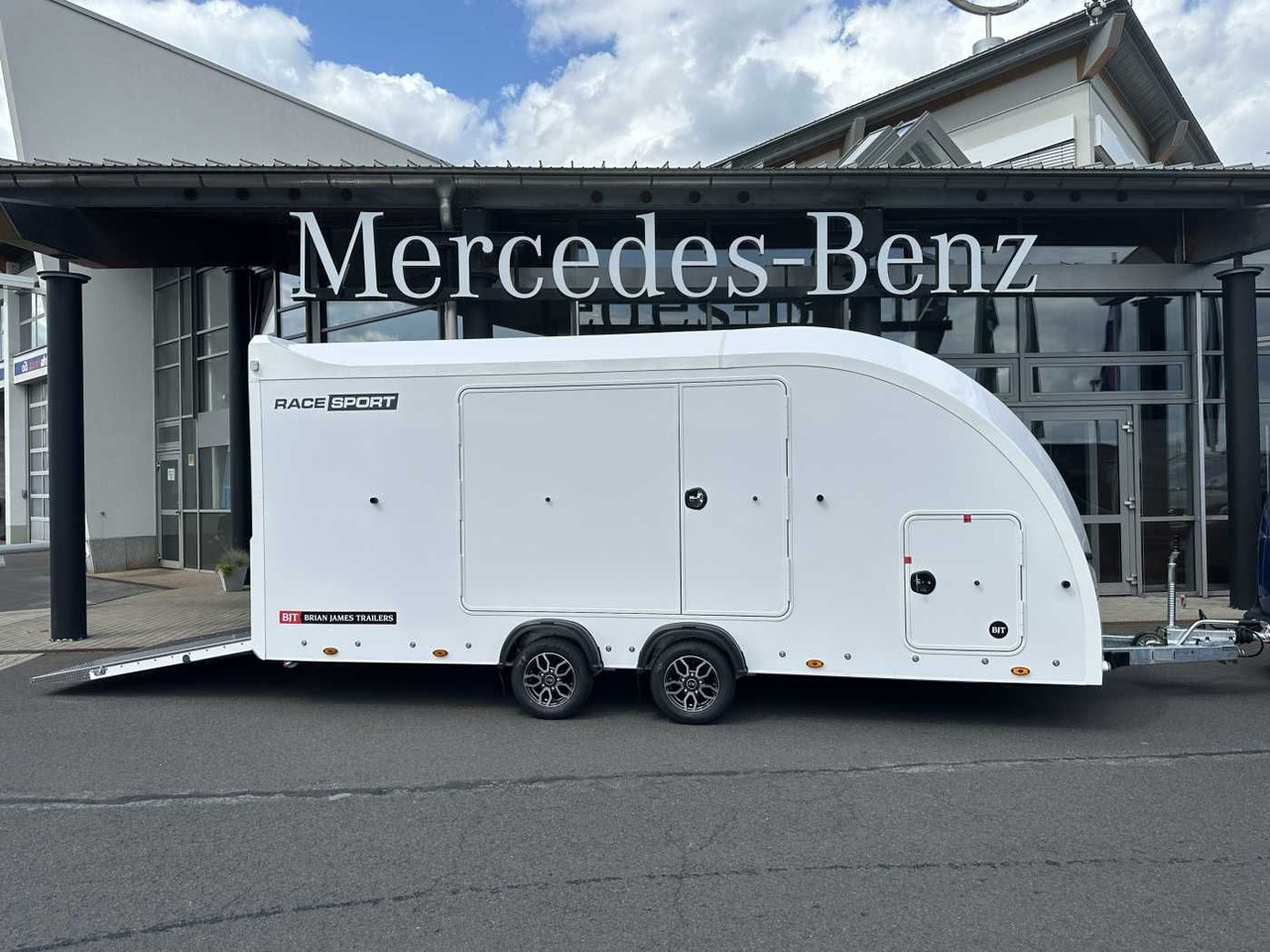 Brian James Race Sport Länge: 5,03 m / 3.000 kg - Remorque porte-voitures: photos 1 Brian James Race Sport Länge: 5,03 m / 3.000 kg - Remorque porte-voitures: photos 1