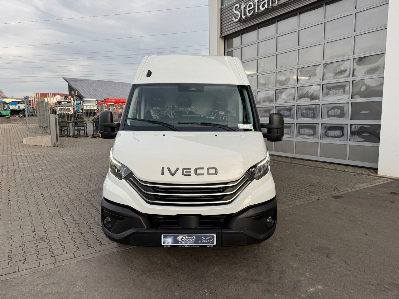 Iveco Daily 35C21 HA8 *R4.100mm*AHK*LED*Automatik* - Fourgon utilitaire: photos 3 Iveco Daily 35C21 HA8 *R4.100mm*AHK*LED*Automatik* - Fourgon utilitaire: photos 3