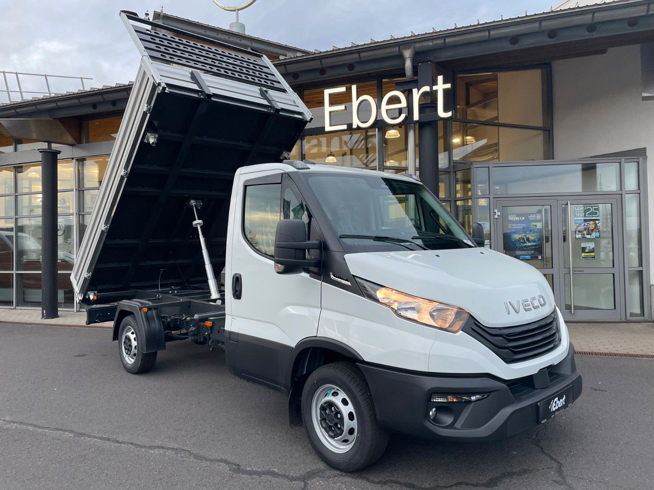 Iveco Daily 35S14 A8*R3.450mm*Automatik*Kamera*2Sitze* - Utilitaire benne: photos 1 Iveco Daily 35S14 A8*R3.450mm*Automatik*Kamera*2Sitze* - Utilitaire benne: photos 1