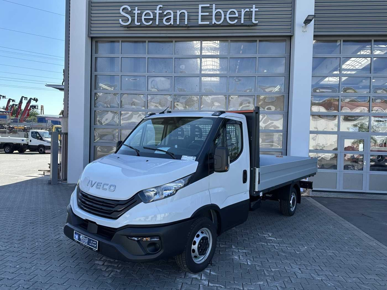 Iveco Daily 35S16 3.0L *R3.750mm*AHK* 2x - Utilitaire plateau: photos 1 Iveco Daily 35S16 3.0L *R3.750mm*AHK* 2x - Utilitaire plateau: photos 1