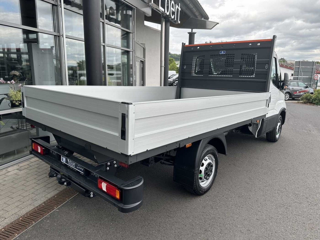 Iveco Daily 35S16 A8 Pritsche *R3.450mm*AHK* - Utilitaire plateau: photos 4 Iveco Daily 35S16 A8 Pritsche *R3.450mm*AHK* - Utilitaire plateau: photos 4
