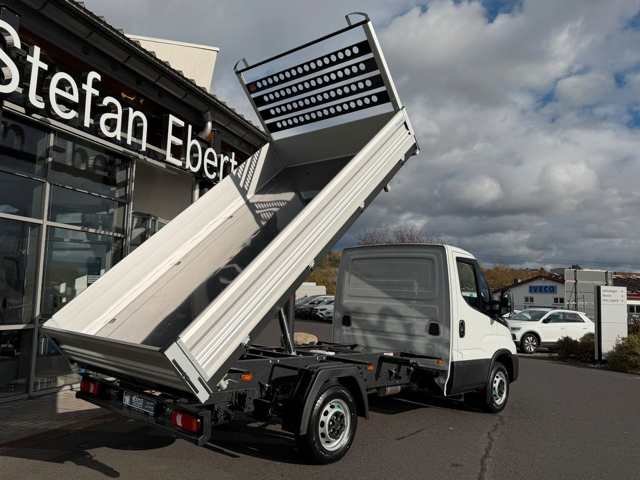 Iveco Daily 35S16 A8 *R3.450mm*Automatik*Klima* 3x - Utilitaire benne: photos 3 Iveco Daily 35S16 A8 *R3.450mm*Automatik*Klima* 3x - Utilitaire benne: photos 3