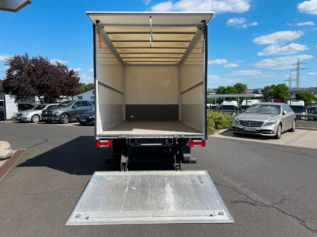 Iveco Daily 35S16 *Koffer*LBW*Klima* - Fourgon grand volume: photos 3 Iveco Daily 35S16 *Koffer*LBW*Klima* - Fourgon grand volume: photos 3