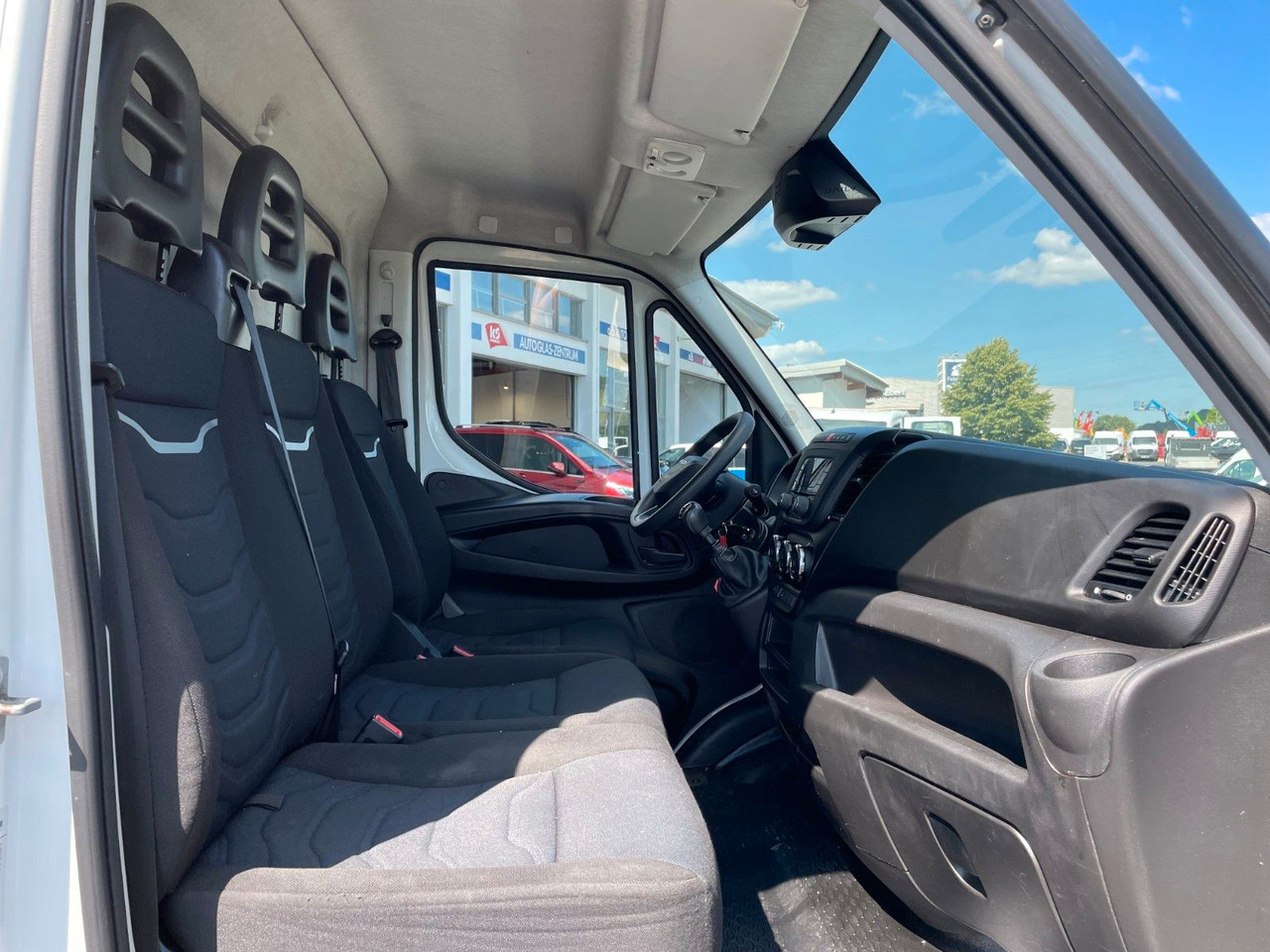 Fourgon grand volume Iveco Daily 35S16 *Koffer*LBW*Klima*: photos 13 Fourgon grand volume Iveco Daily 35S16 *Koffer*LBW*Klima*: photos 13