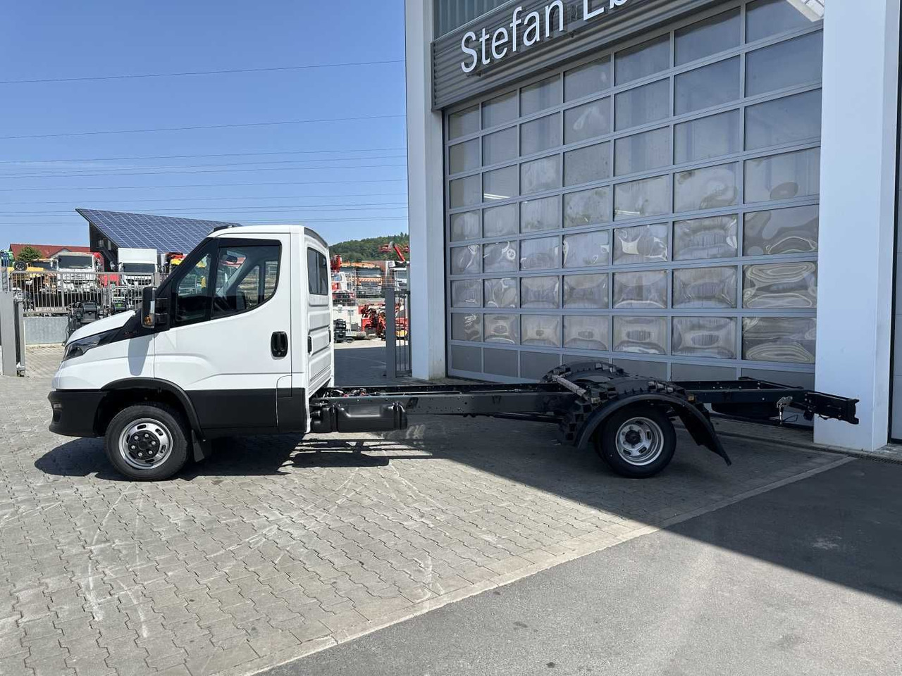 Iveco Daily 50C18 H 3.0L *R4.350mm*Klima* - Châssis cabine: photos 2 Iveco Daily 50C18 H 3.0L *R4.350mm*Klima* - Châssis cabine: photos 2